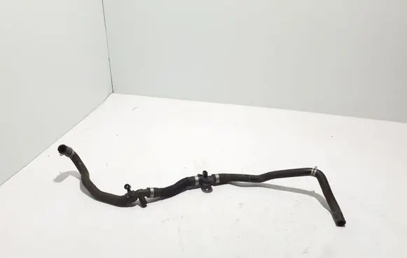 Coolant pipe/hose
