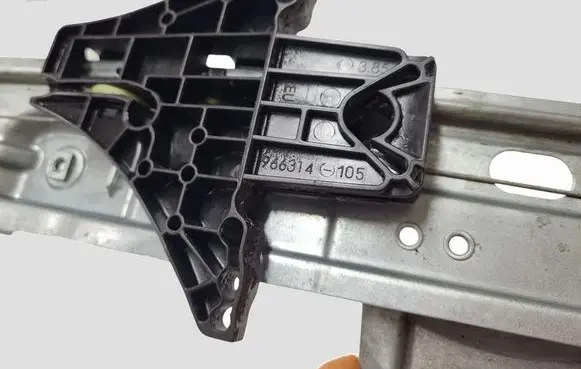 Opel Insignia A Rear door manual window regulator 966314105 13227841