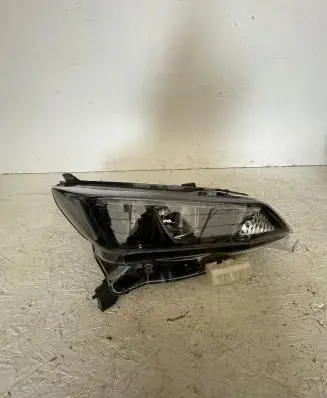 Nissan Leaf II (ZE1) Headlight/headlamp