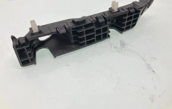 KIA Ceed Front bumper mounting bracket