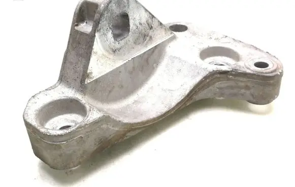 Volkswagen Transporter - Caravelle T5 Engine mounting bracket 7H0199207C