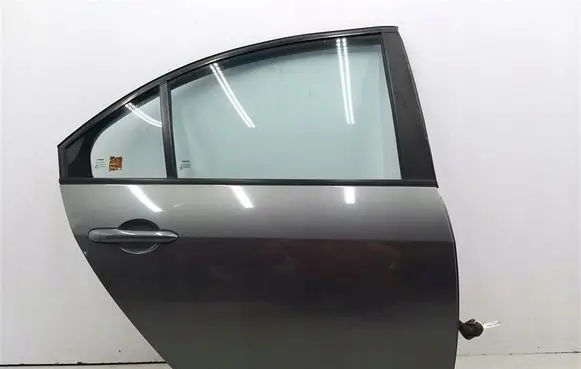 Nissan Primera Rear door 