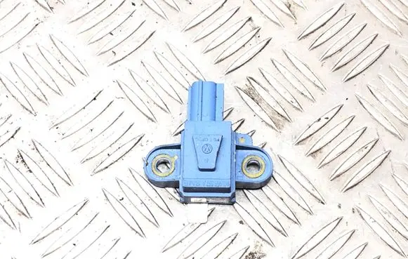 Volkswagen Golf V Airbag deployment crash/impact sensor 1K0955557A
