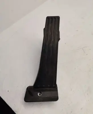BMW 2 F22 F23 Accelerator throttle pedal 6889818