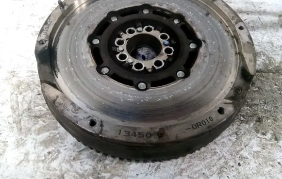 Toyota Corolla Verso AR10 Dual mass flywheel 134500R010