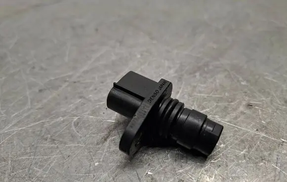 Opel Astra H Camshaft speed sensor 8973216200