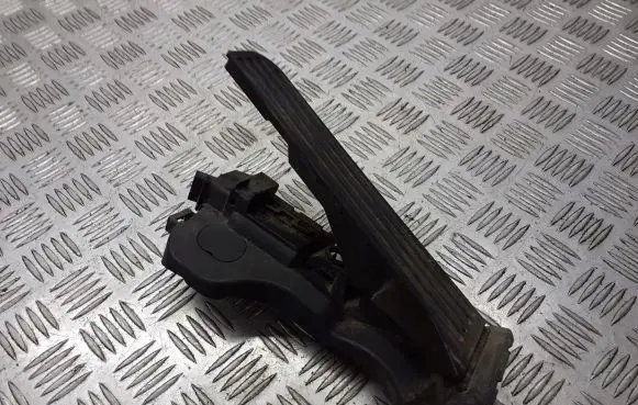 Skoda Octavia Mk2 (1Z) Accelerator throttle pedal 1K1721503P