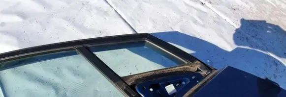 Mazda 5 Front door vent window glass four-door 