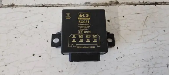 Toyota Avensis T270 Tow bar trailer control unit/module 5C031 12V13352W E4031398