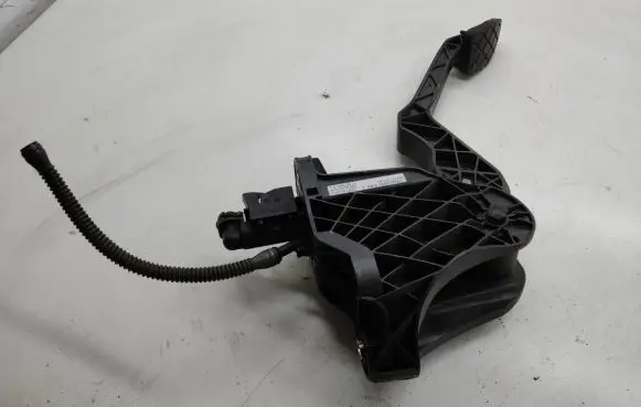 Seat Alhambra (Mk2) Clutch pedal 3C2721059BJ 7700164001 D17092010