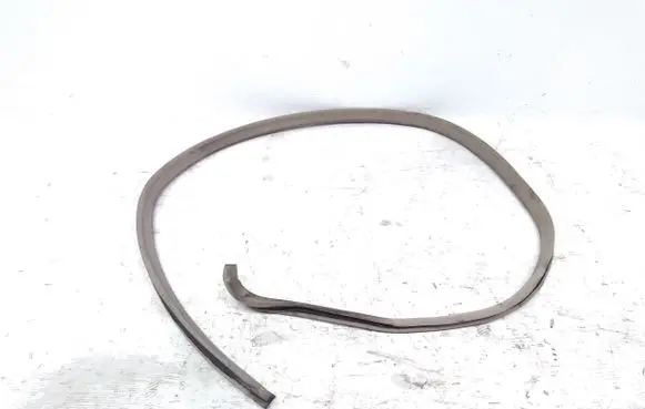 Mercedes-Benz E W124 Front door rubber seal 