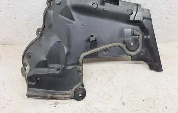 Mercedes-Benz C W205 Other engine bay part A2056200040
