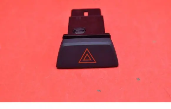 Hyundai Genesis Hazard light switch 864W01404
