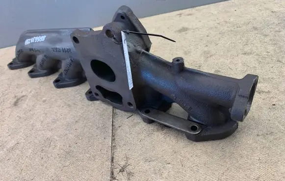 BMW X3 F25 Exhaust manifold 8599198 11628599198