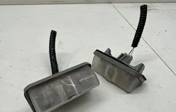 Toyota RAV 4 (XA50) Number plate light