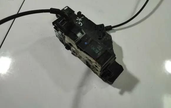 Citroen C4 I Picasso Rear door lock 24090158