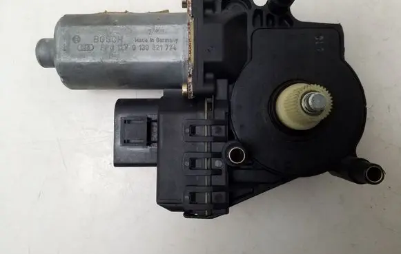 Audi A6 Allroad C5 Rear door window regulator motor 4B0959802D