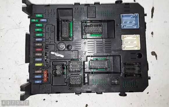 Citroen C5 Fuse module 281201919C 281192475C 28120836