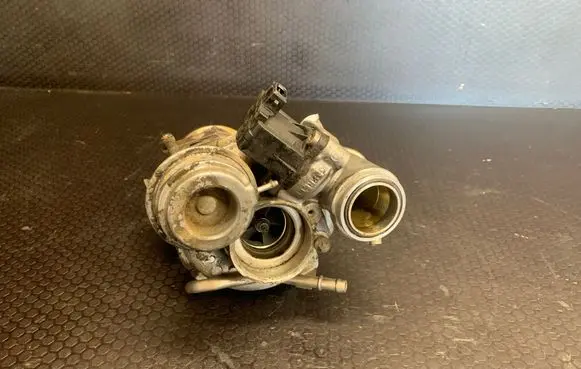 BMW 7 F01 F02 F03 F04 Turbo 457154304 76915514 MBB00276