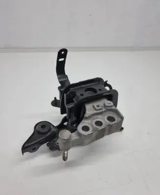 Toyota RAV 4 (XA50) Engine mount bracket K9120869