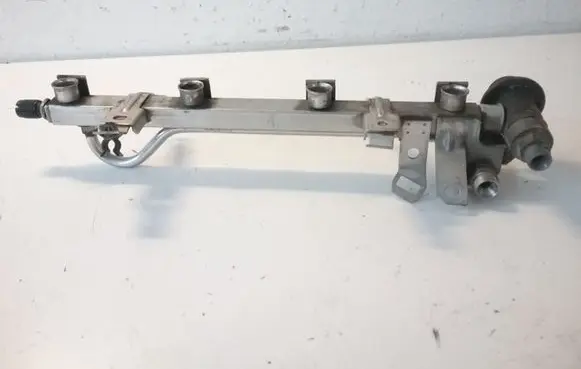 Opel Vectra B Fuel main line pipe 