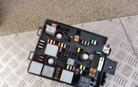 Opel Corsa E BSM Control unit 39080924