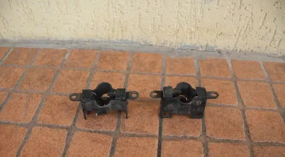 Mercedes-Benz E W210 Engine bonnet/hood lock/latch loop/hook 