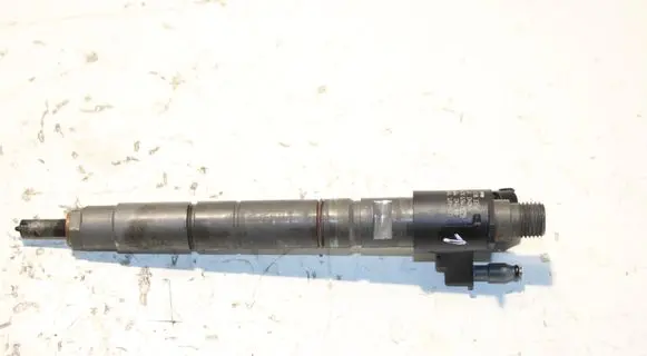 Volvo V60 Fuel injector 31303238 0445116046