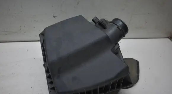 Opel Astra J Air filter box 13272758