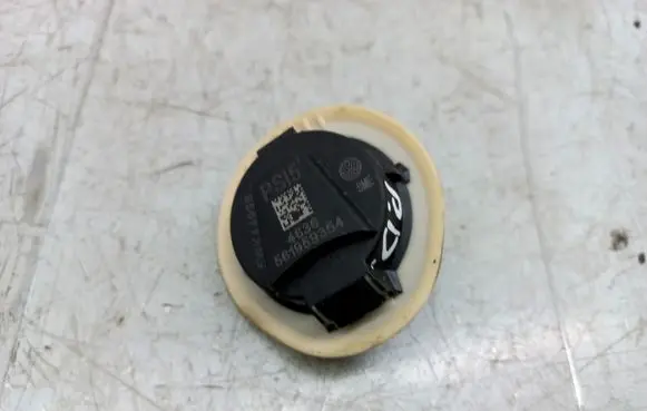 Volkswagen Jetta VI Airbag deployment crash/impact sensor 561959354