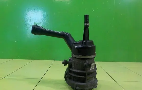 Peugeot 308 Power steering pump 9672719880