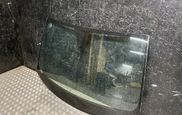 Audi Q7 4M Front windscreen/windshield window 
