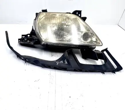 Mazda MPV II LW Headlight/headlamp 