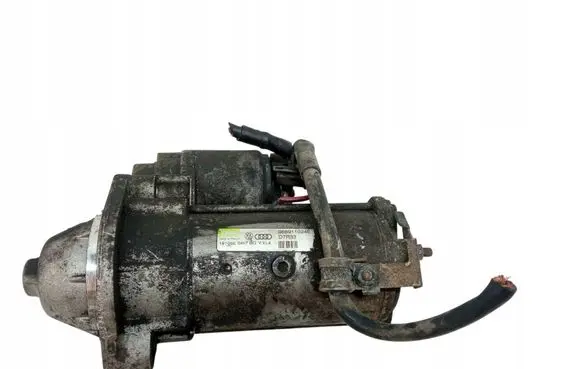 Volkswagen PASSAT B5.5 Starter motor 068911024E