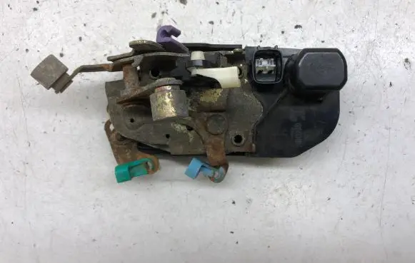 Chrysler Grand Voyager IV Front door lock