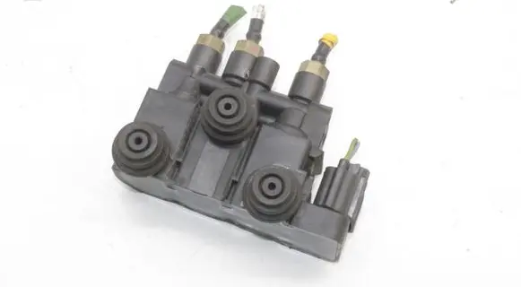 Land Rover Range Rover L405 Air suspension control unit module (rear) CPLA5B710AB