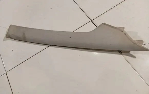 Toyota Corolla Verso AR10 (C) pillar trim 622110F010