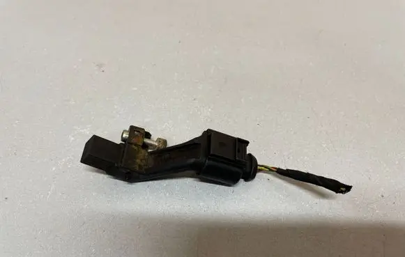 Volkswagen Golf VII Crankshaft speed sensor 036906433C