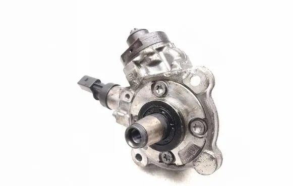 BMW 3 E90 E91 Fuel injection high pressure pump 7797874 0445010506