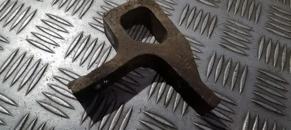 Citroen Xsara Picasso Engine mounting bracket