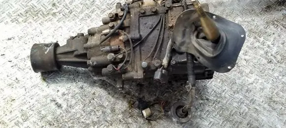 Gearbox transfer box case