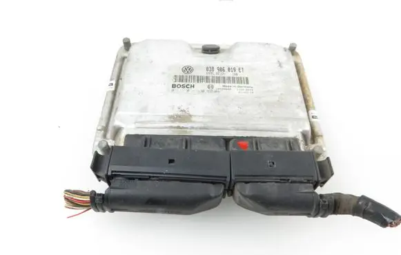 Volkswagen Sharan Engine control unit/module 0231010630 038906019ET
