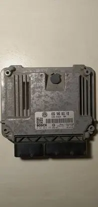 Volkswagen Touran I Engine control unit/module 03G906021KB 0281013195