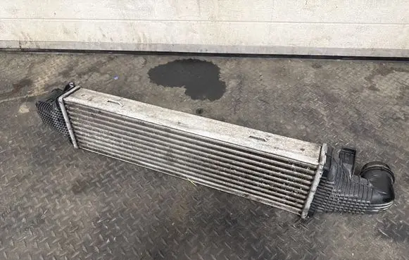 Mercedes-Benz SLK R172 Intercooler radiator A2045000200 6770176 ZGS004