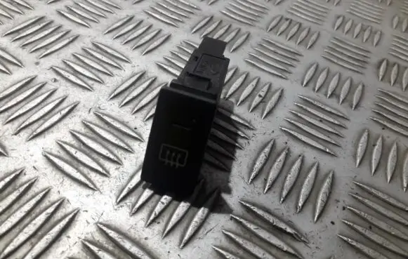 Hyundai Matrix Windscreen/window heater switch