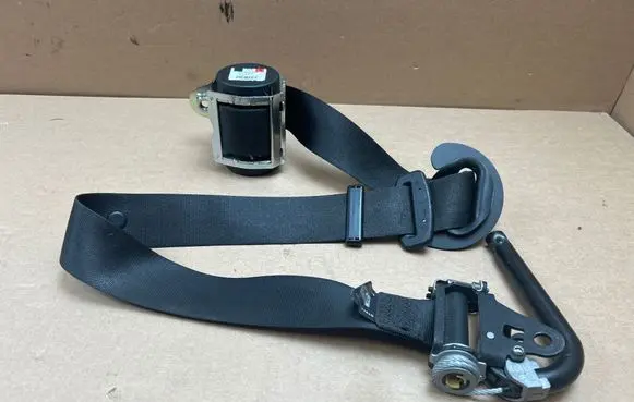 BMW 5 F10 F11 Front seatbelt 615386200