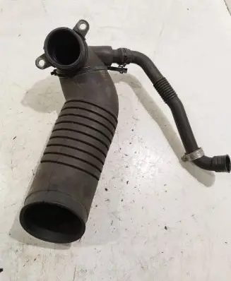 Audi A4 S4 B6 8E 8H Air intake hose/pipe 8D0129615K