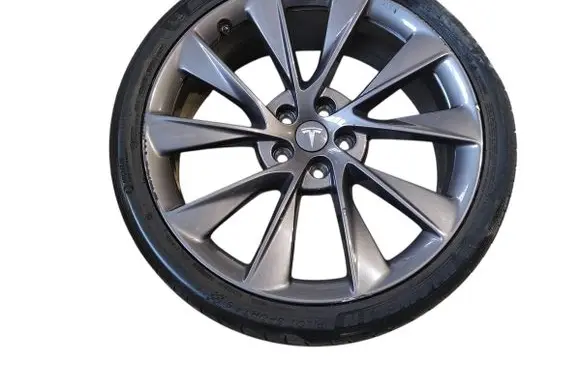 Tesla Model S R21 alloy rim 
