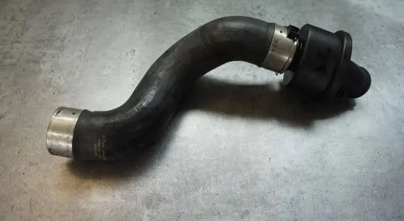 Infiniti Q70 Y51 Intercooler hose/pipe A6511400987
