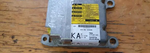 Toyota Avensis T270 Airbag control unit/module 219122103 8917005250